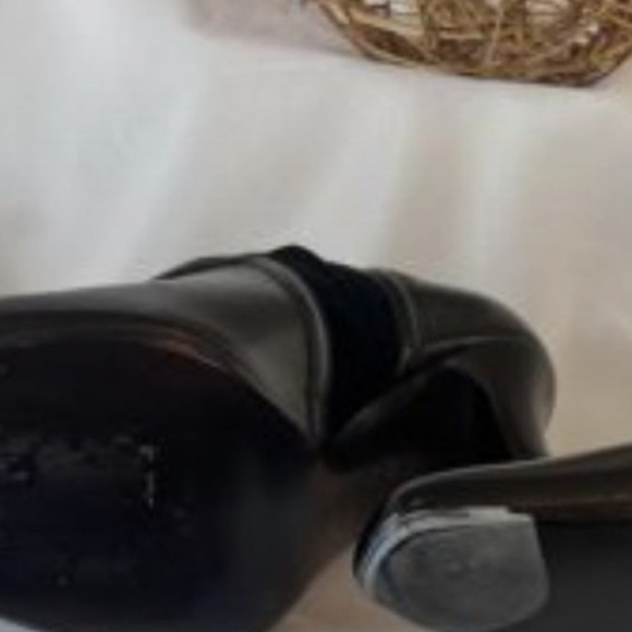 Cole Haan Yelena Pointy Toe Ankle Booties (Size 8.5M) NWOT - Picture 5 of 7